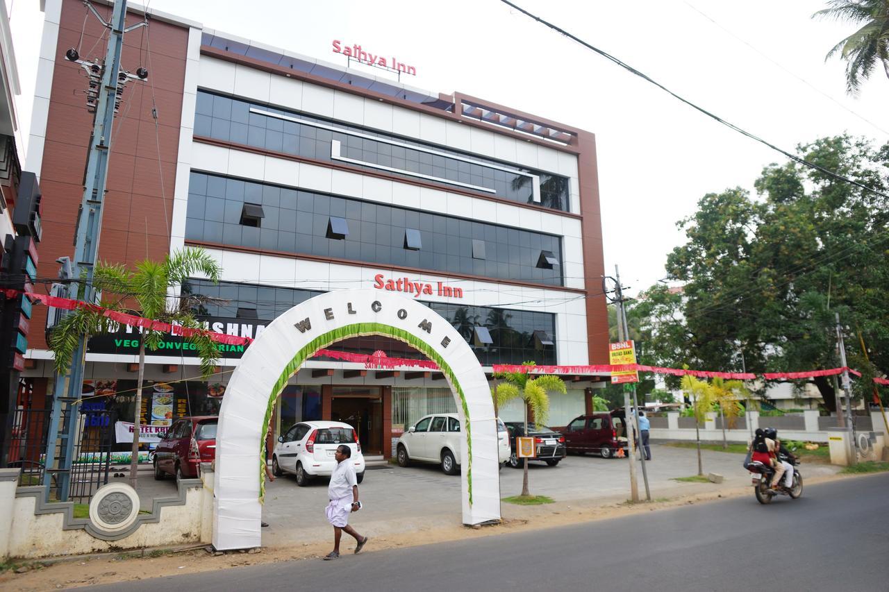 Sathya Inn Guruvayur Exterior photo