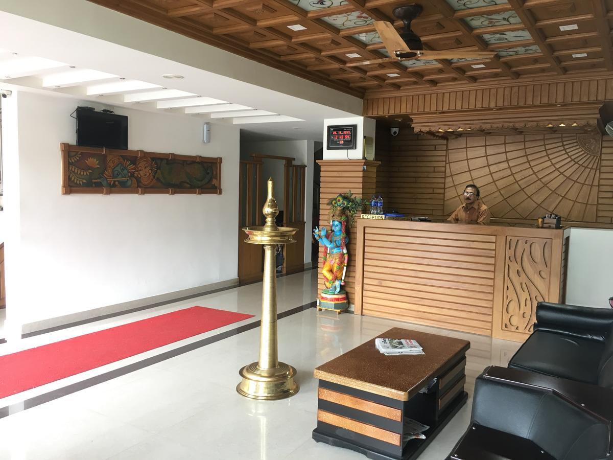 Sathya Inn Guruvayur Exterior photo